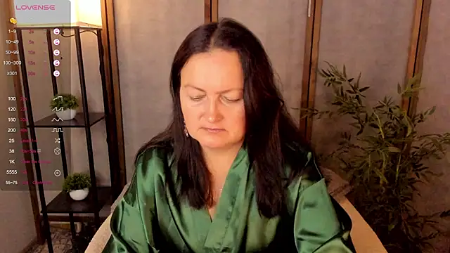 hottyannaa online show from 10.27.25