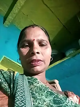 Snapshot of Rt_shreya chatting on 04.01.26 Rt shreya online show from 04.01.26