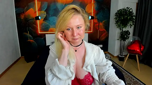 scent  of woman online show from 06.24.26