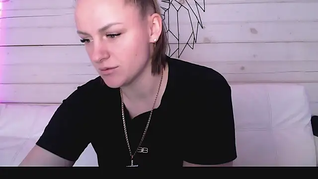 CandyBunie online show from 01.17.26