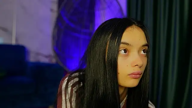 Snapshot of RachelRavee chatting on 10.11.25 RachelRavee online show from 10.11.25