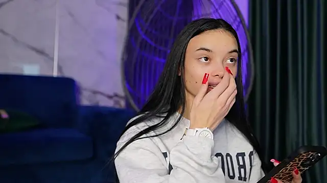 Snapshot of RachelRavee chatting on 10.12.25 RachelRavee online show from 10.12.25