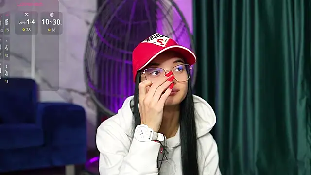 Snapshot of RachelRavee chatting on 10.19.25 RachelRavee online show from 10.19.25