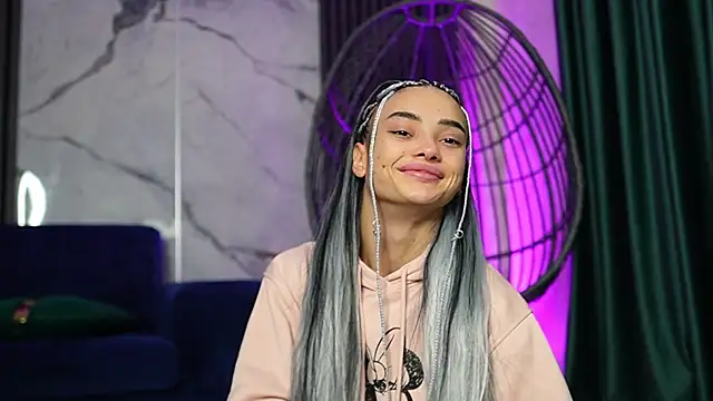 Snapshot of RachelRavee chatting on 10.26.25 RachelRavee online show from 10.26.25