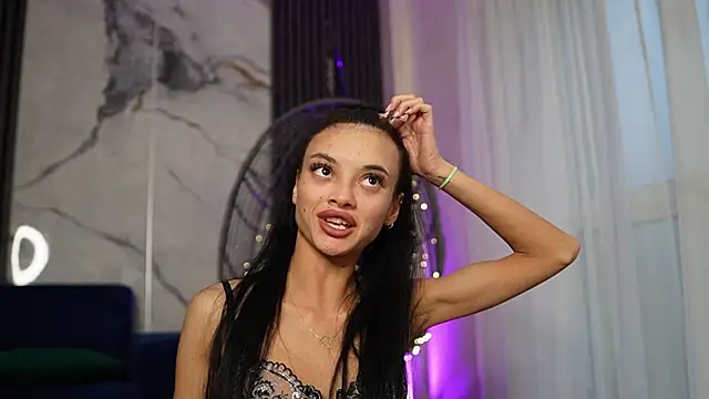 RachelRavee online show from 11.14.25