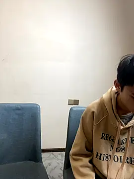 KK-cuteboy online show from 11.06.25