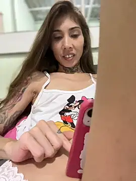 Snapshot of casalskunk chatting on 07.21.26 casalskunk online show from 07.21.26