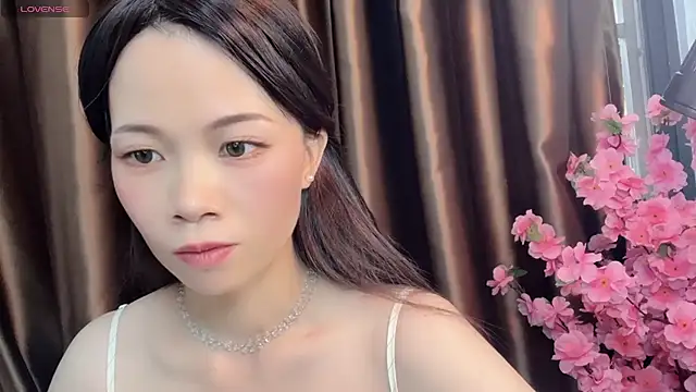 Snapshot of Lynnalltop-165-KeKe chatting on 10.14.25 Lynnalltop-165-KeKe online show from 10.14.25