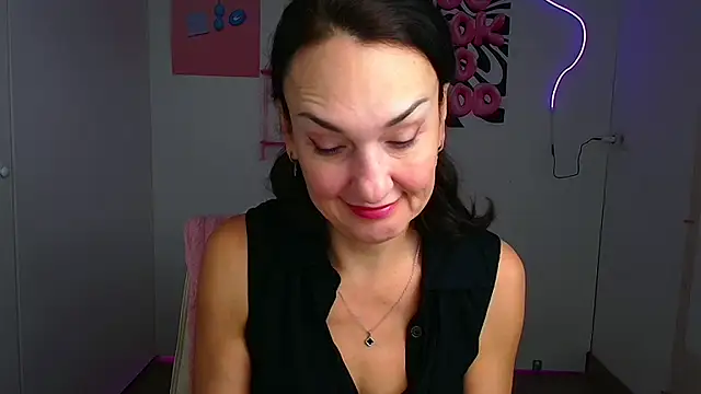 Snapshot of Rosie_Rosee chatting on 02.26.26 Rosie Rosee online show from 02.26.26