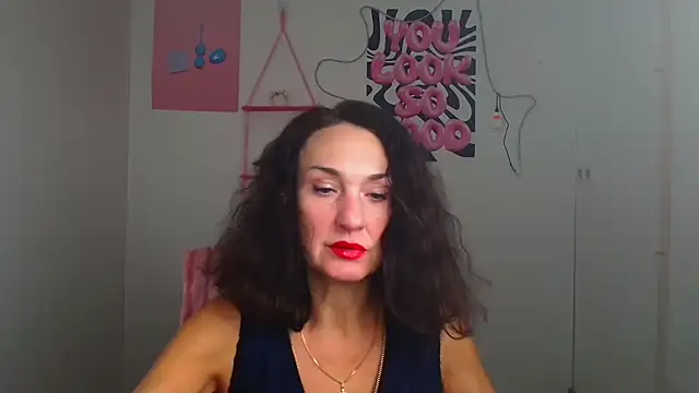 Snapshot of Rosie_Rosee chatting on 03.18.26 Rosie Rosee online show from 03.18.26