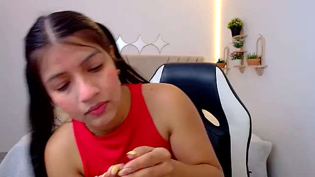 Snapshot of zara_cute chatting on 07.04.26 zara cute online show from 07.04.26