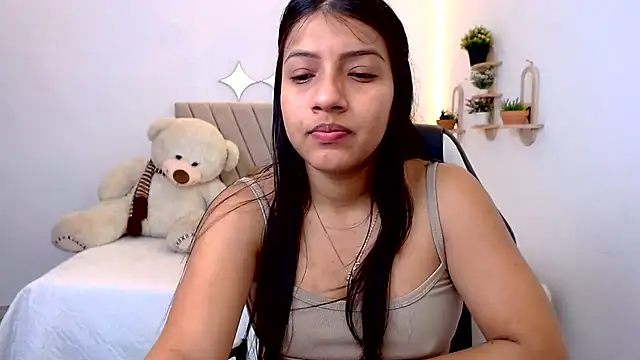 Snapshot of zara_cute chatting on 07.21.26 zara cute online show from 07.21.26