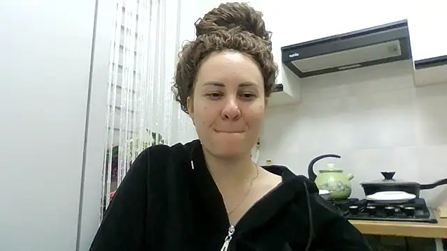 Snapshot of MeadowEyes chatting on 05.14.26 MeadowEyes online show from 05.14.26
