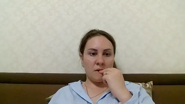 Snapshot of MeadowEyes chatting on 06.07.26 MeadowEyes online show from 06.07.26