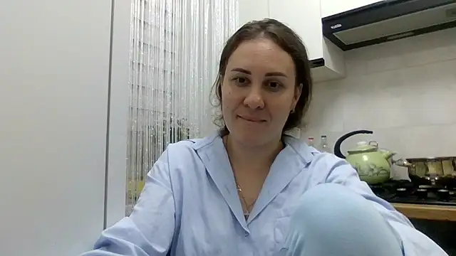 Snapshot of MeadowEyes chatting on 06.18.26 MeadowEyes online show from 06.18.26