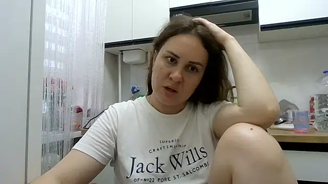 Snapshot of MeadowEyes chatting on 06.30.26 MeadowEyes online show from 06.30.26