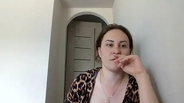 Snapshot of MeadowEyes chatting on 07.14.26 MeadowEyes online show from 07.14.26