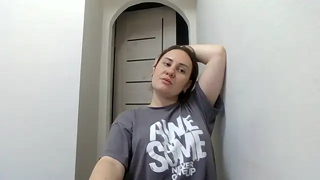 Snapshot of MeadowEyes chatting on 07.20.26 MeadowEyes online show from 07.20.26