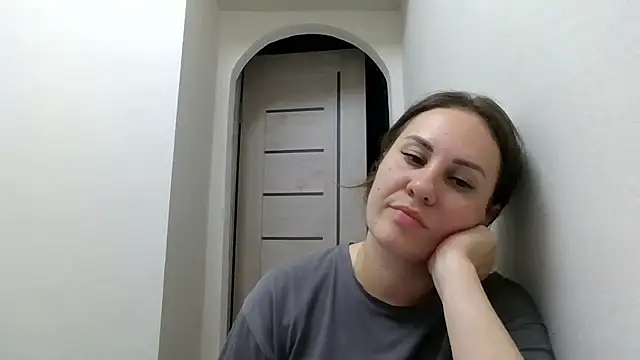 Snapshot of MeadowEyes chatting on 07.24.26 MeadowEyes online show from 07.24.26