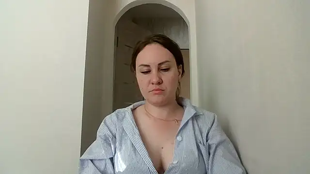 Snapshot of MeadowEyes chatting on 07.26.26 MeadowEyes online show from 07.26.26