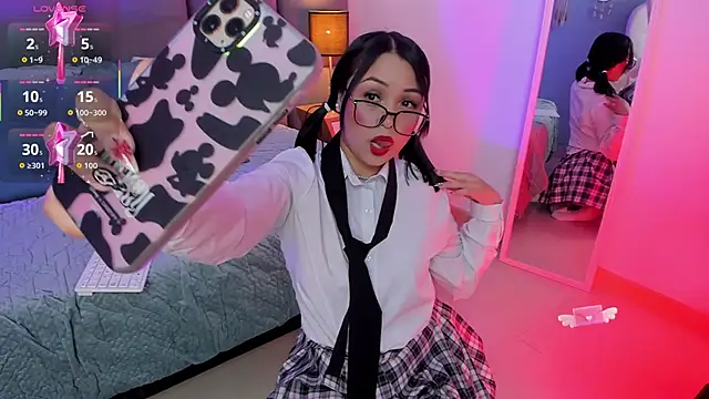 Snapshot of Tammy_Carterr_ chatting on 10.28.25 Tammy Carterr online show from 10.28.25