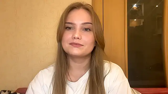 WillowSturiaIe online show from 10.17.25