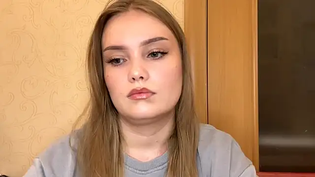 WillowSturiaIe online show from 10.24.25