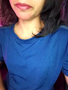 Snapshot of Royal_Shona chatting on 11.14.25 Royal Shona online show from 11.14.25