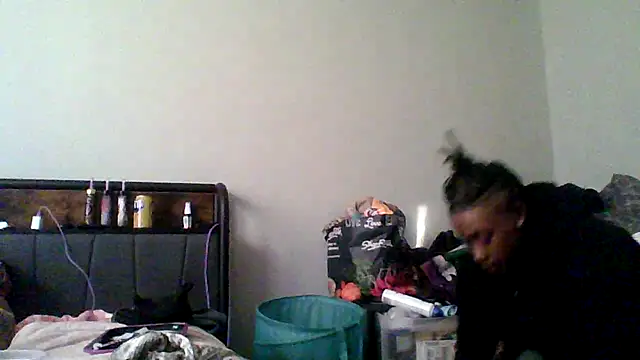 Snapshot of dezzidavill chatting on 02.28.26 dezzidavill online show from 02.28.26