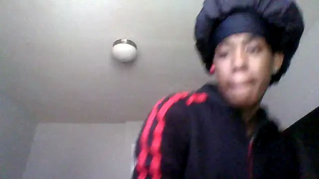 Snapshot of dezzidavill chatting on 03.26.26 dezzidavill online show from 03.26.26