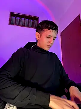 tylernova online show from 11.04.25