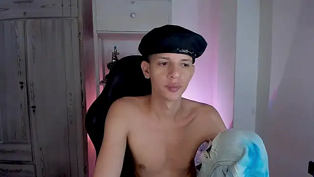 tylernova online show from 12.15.25