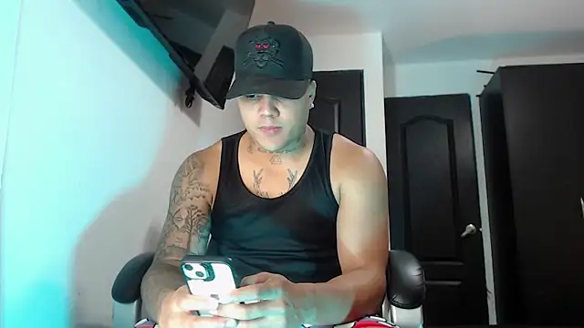 Boyhot 00 online show from 10.09.25