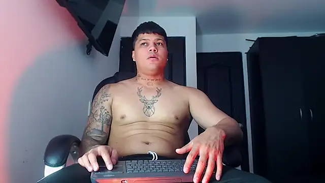 Boyhot 00 online show from 10.13.25