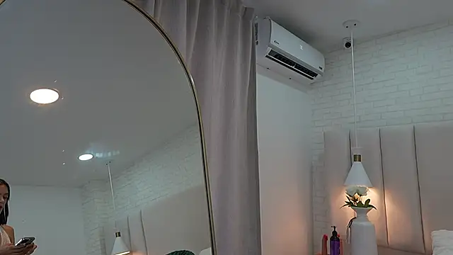 Snapshot of nina_gb chatting on 05.11.26 nina gb online show from 05.11.26