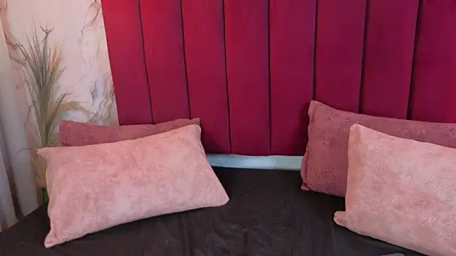 CHIARAJJONES online show from 04.28.26