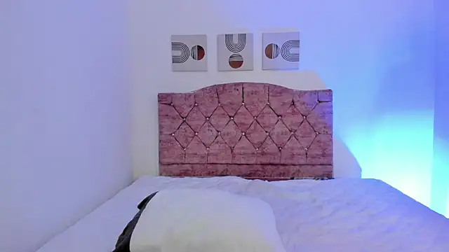 LoganRyder online show from 10.22.25