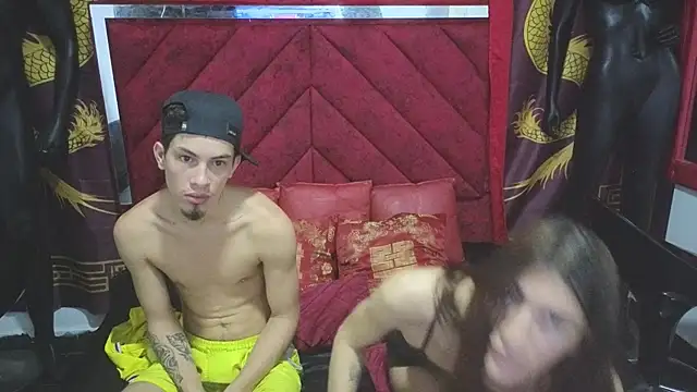 Snapshot of Pride_couple chatting on 11.14.25 Pride couple online show from 11.14.25