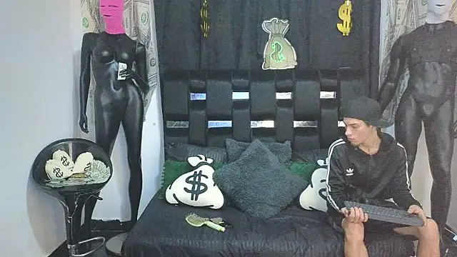 Snapshot of Pride_couple chatting on 11.30.25 Pride couple online show from 11.30.25