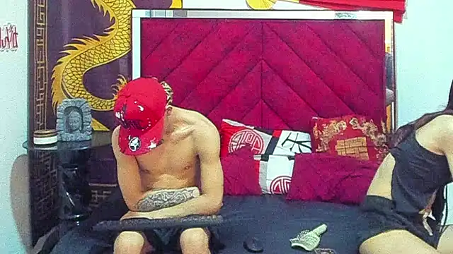 Snapshot of Pride_couple chatting on 01.12.26 Pride couple online show from 01.12.26