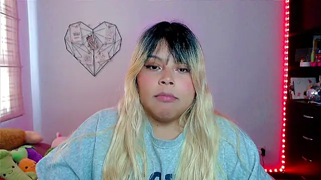 EllieMoonX online show from 11.15.25