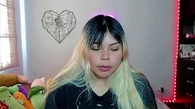 EllieMoonX online show from 11.29.25