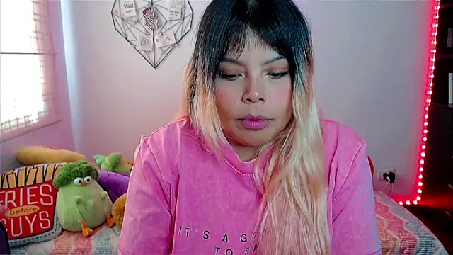 EllieMoonX online show from 02.17.26