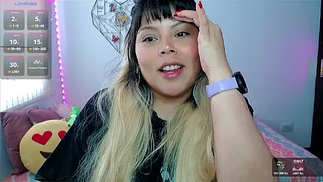 EllieMoonX online show from 04.29.26