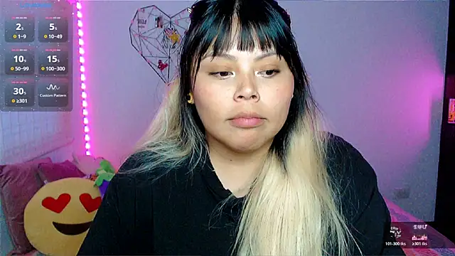 EllieMoonX online show from 05.04.26