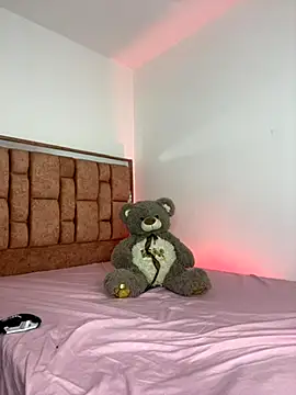 Snapshot of Lucy_699 chatting on 11.21.25 Lucy 699 online show from 11.21.25