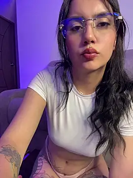 Snapshot of Lucy_699 chatting on 04.27.26 Lucy 699 online show from 04.27.26
