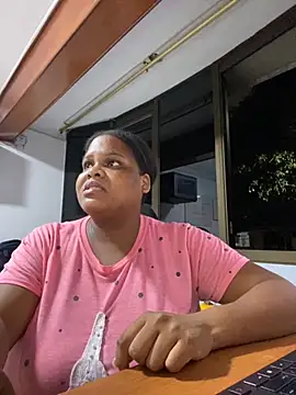 Snapshot of gabrielabrunette69 chatting on 11.27.25 gabrielabrunette69 online show from 11.27.25