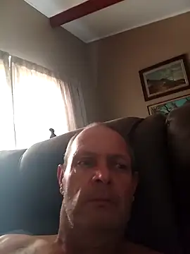 Snapshot of LyrateMarathon chatting on 10.18.25 LyrateMarathon online show from 10.18.25