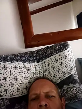 Snapshot of LyrateMarathon chatting on 10.21.25 LyrateMarathon online show from 10.21.25